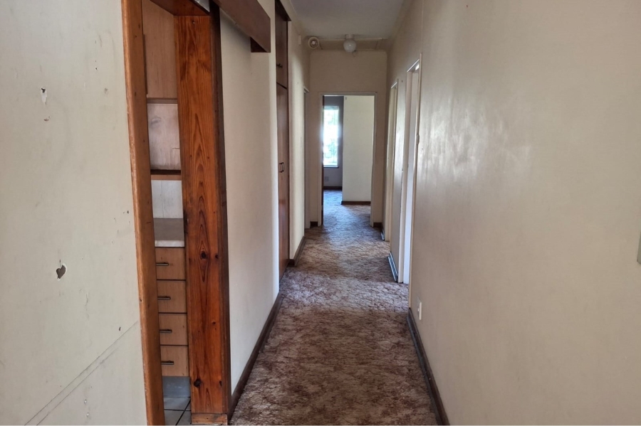 4 Bedroom Property for Sale in Kabega Park Eastern Cape